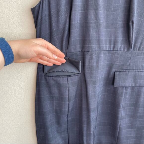 Hugo Boss Navy Wool Knee Length Dress 4P - Picture 7 of 13